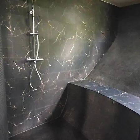 Inside Dombes Отель типа 