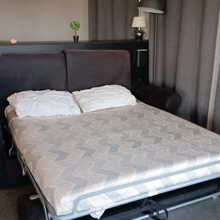 Inside Dombes Bed & Breakfast Trévoux